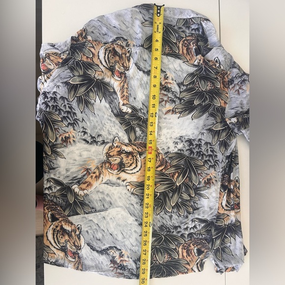 Excellent and rare All Saints XXL (XL - L) fit shirt SS - Picture 4 of 5